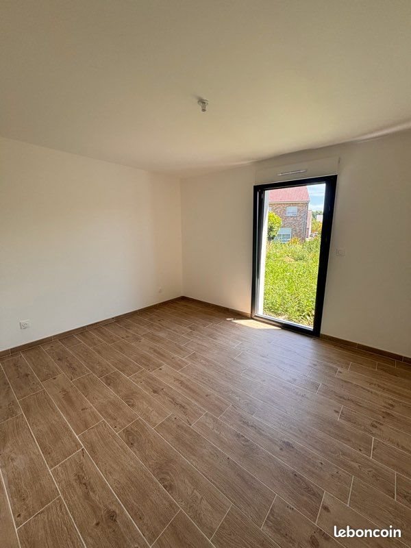 Maison à louer, 95m², Curgies