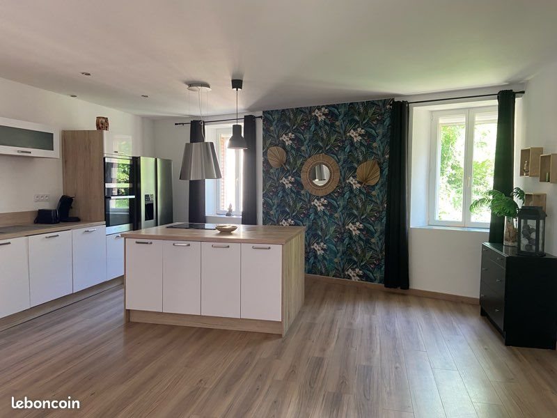 Appartement à louer, 120m², Poilhes