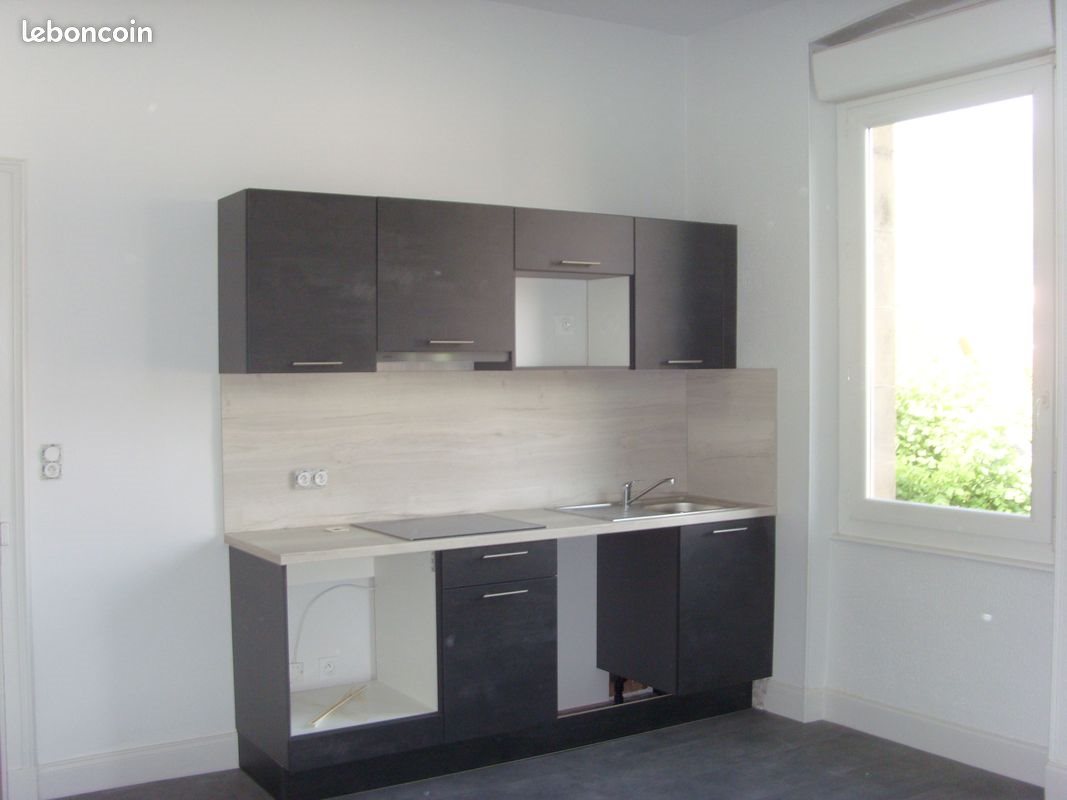 Appartement à louer, 91m², Marcillac-Vallon