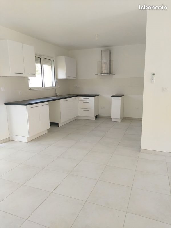 Maison à louer, 102m², Échillais