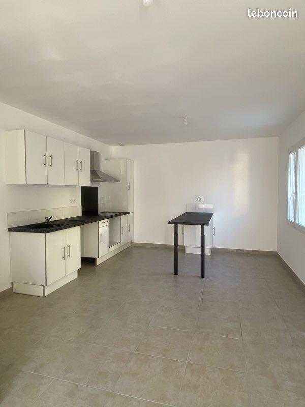 Maison à louer, 75m², Arles