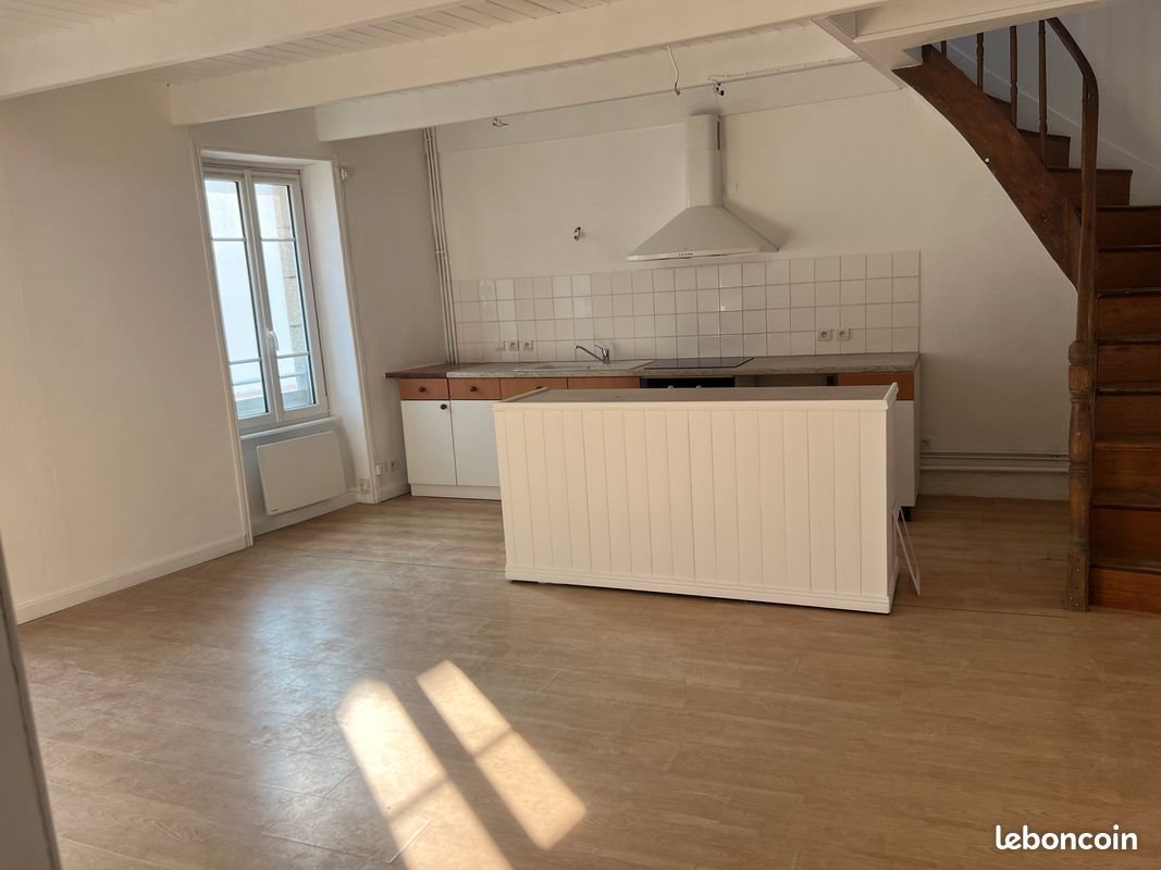 Appartement à louer, 74m², Carantec