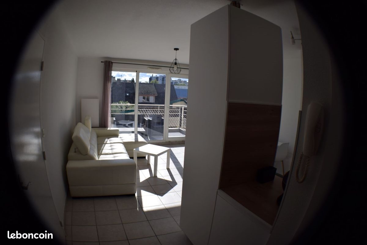 Appartement à louer, 40m², Vénissieux