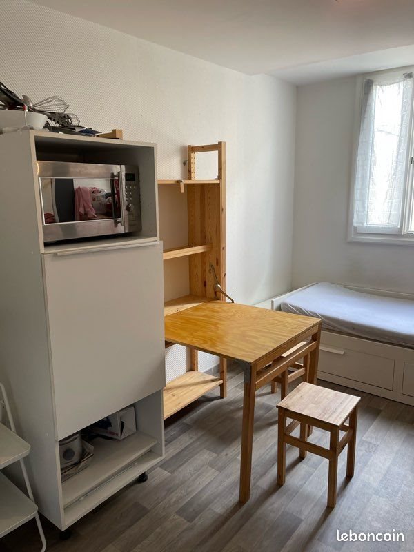 Appartement à louer, 15m², Saintes