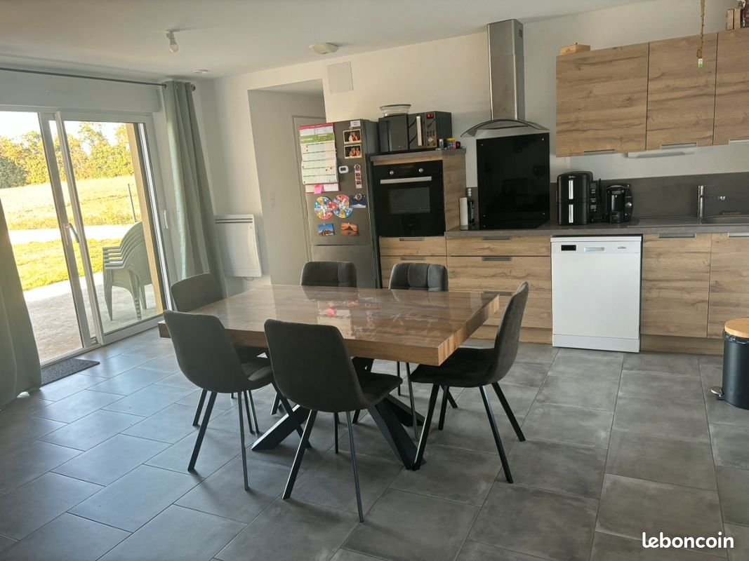 Maison à louer, 90m², Cérans-Foulletourte