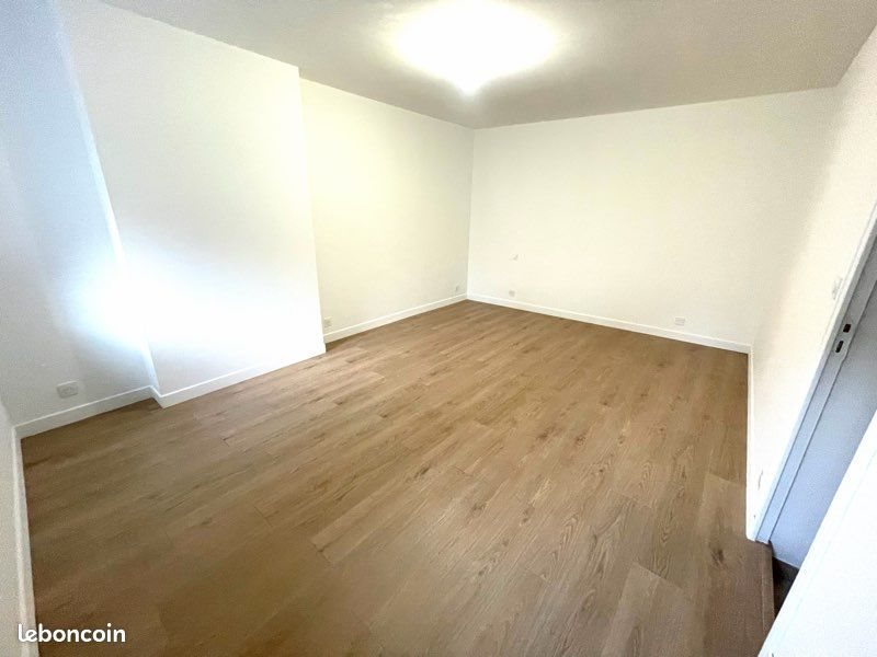 Maison à louer, 58m², Myennes