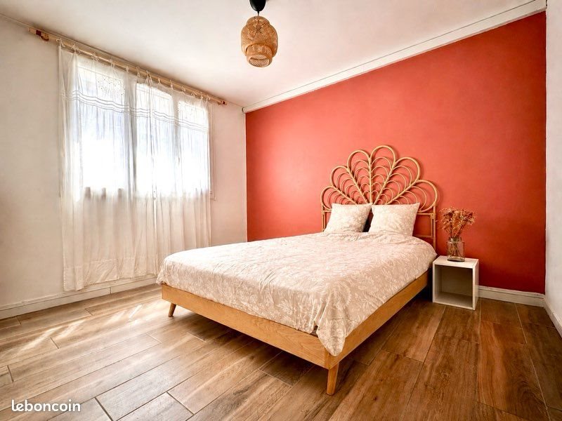 Appartement à louer, 65m², Marseille 5ème