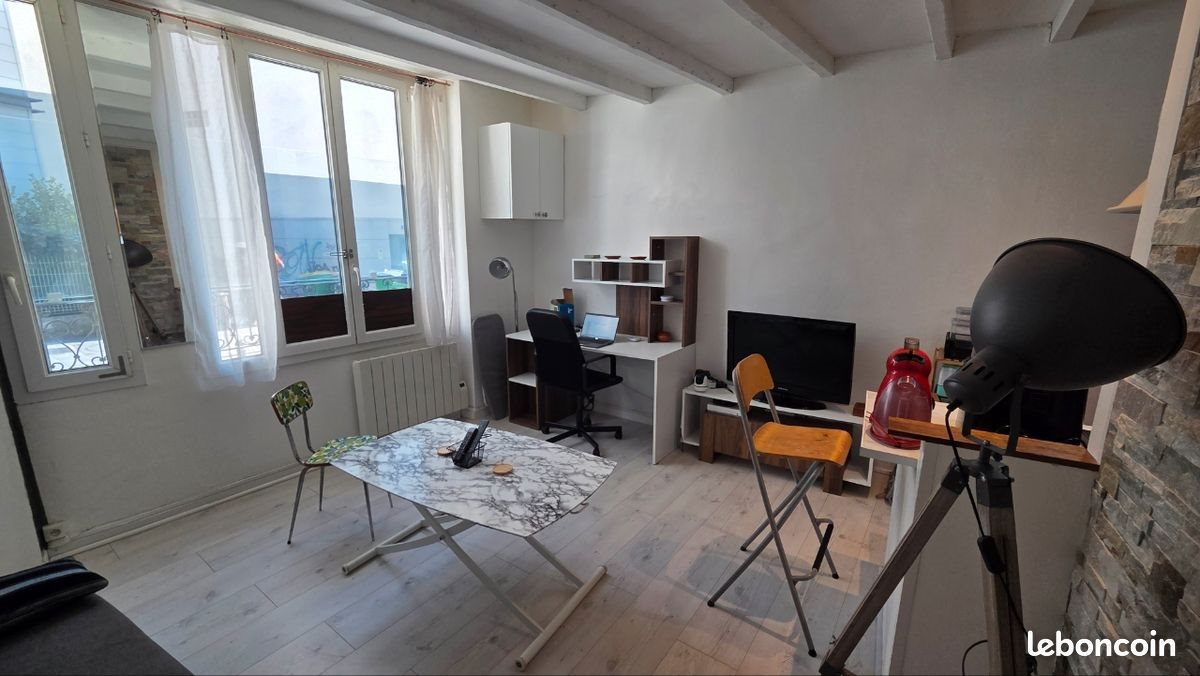 Appartement à louer, 25m², Paris 18ème