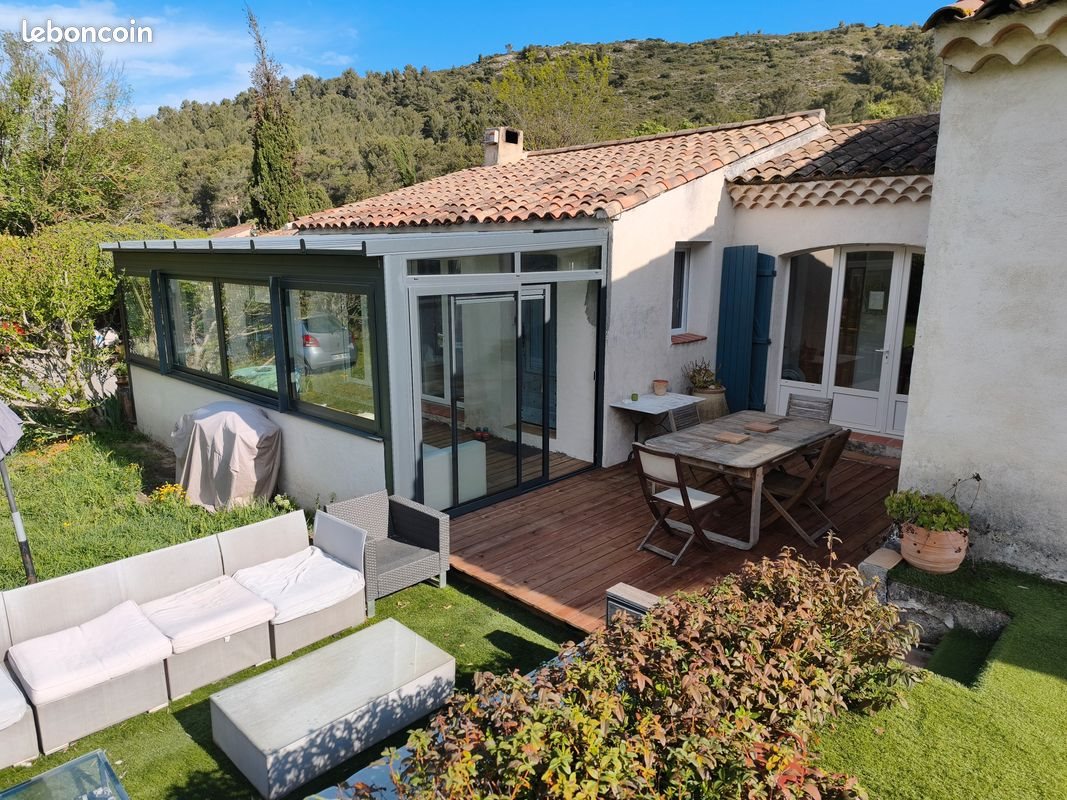 Maison à louer, 130m², Simiane-Collongue