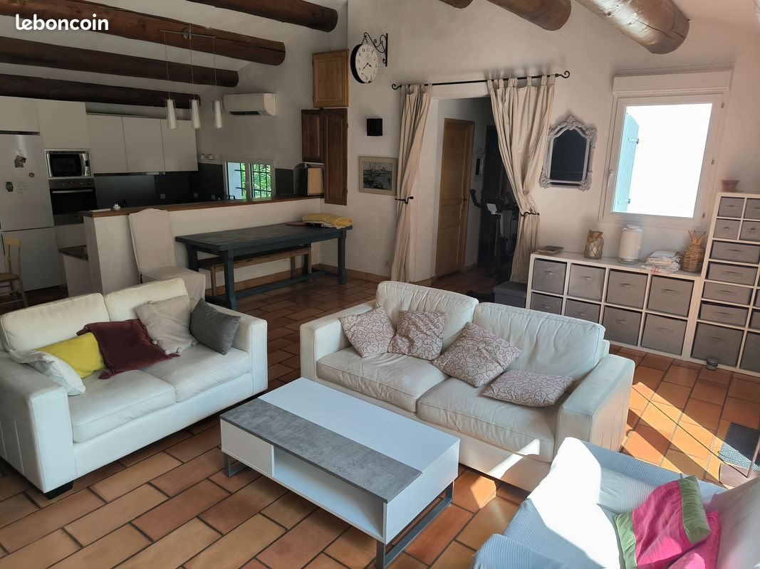 Maison à louer, 130m², Simiane-Collongue