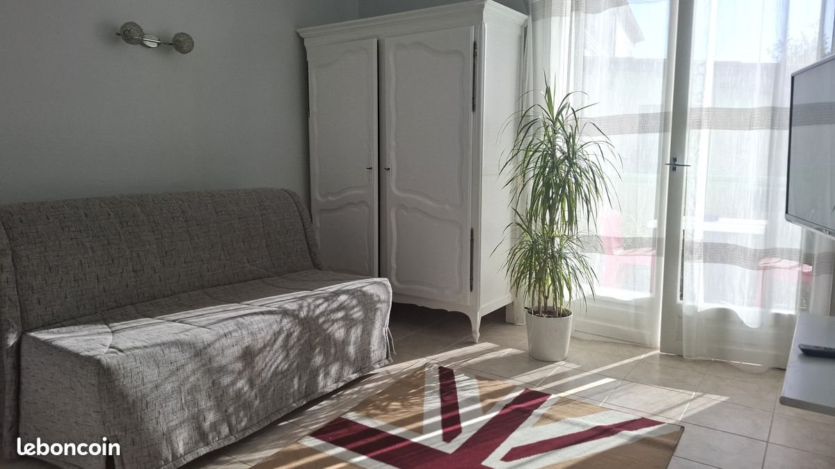 Appartement à louer, 21m², Saint-Raphaël