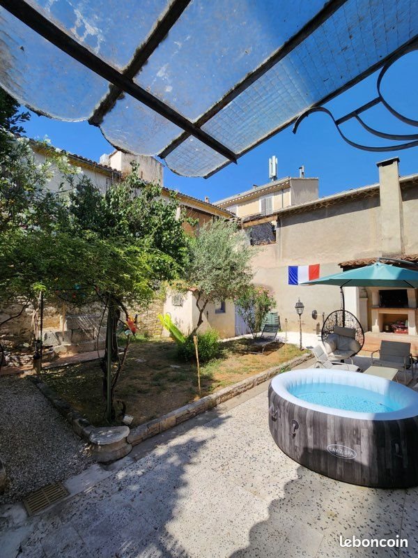 Appartement à louer, 60m², Nîmes