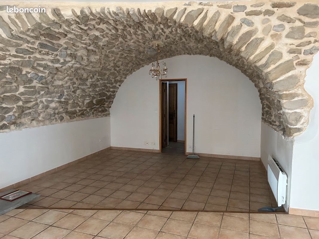 Appartement à louer, 100m², Mirabel-aux-Baronnies