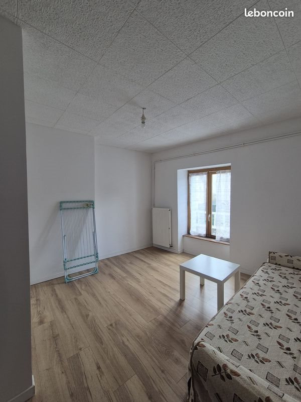 Appartement à louer, 55m², Chabreloche