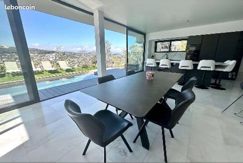 Maison à louer, 450m², Sanary-sur-Mer