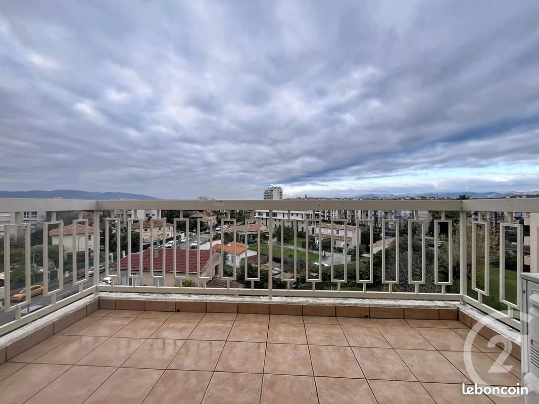 Appartement à louer, 28m², Fréjus