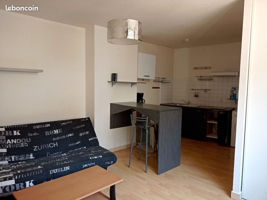 Appartement à louer, 32m², Aurillac