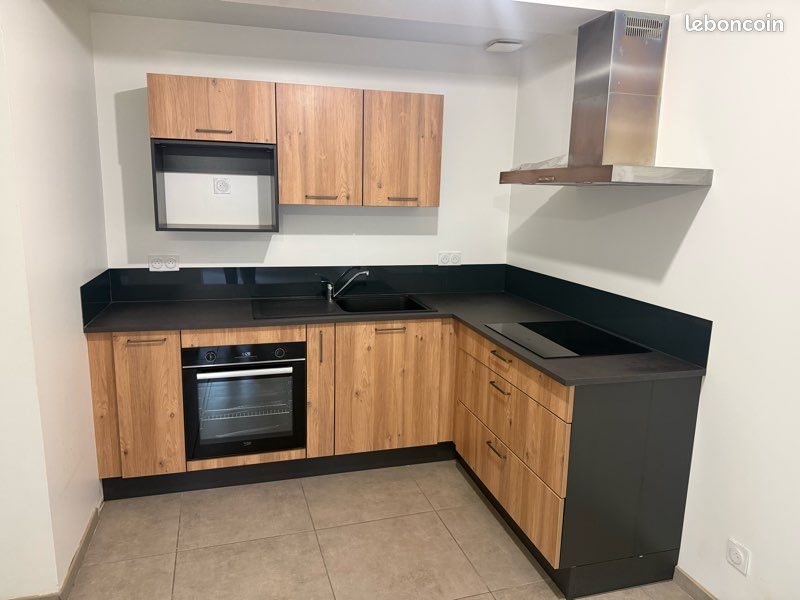 Appartement à louer, 67m², Boulzicourt