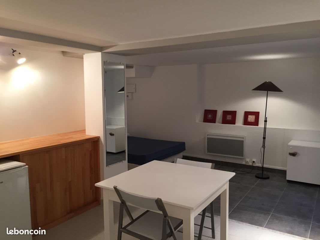 Appartement à louer, 32m², Nîmes
