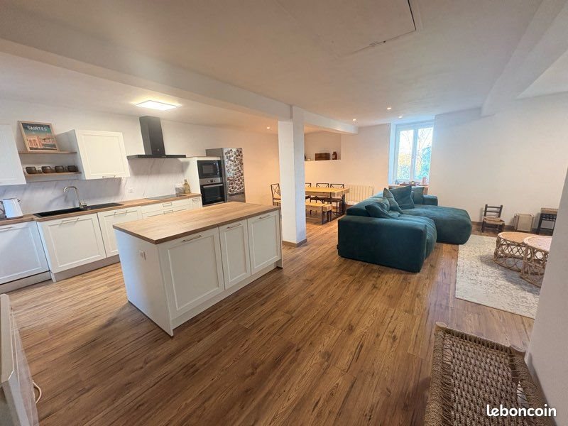 Appartement à vendre, 228m², Saintes