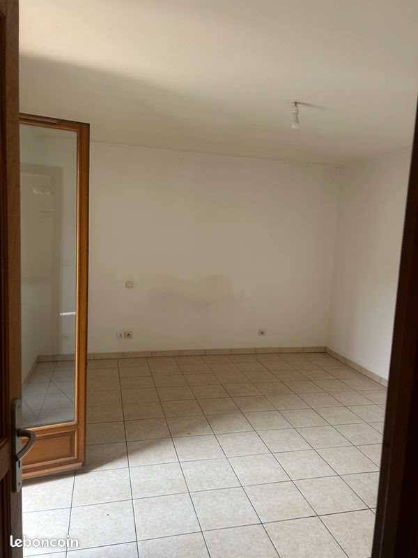 Appartement à louer, 45m², Égreville