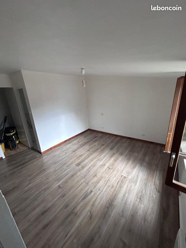 Appartement à louer, 83m², Chalabre