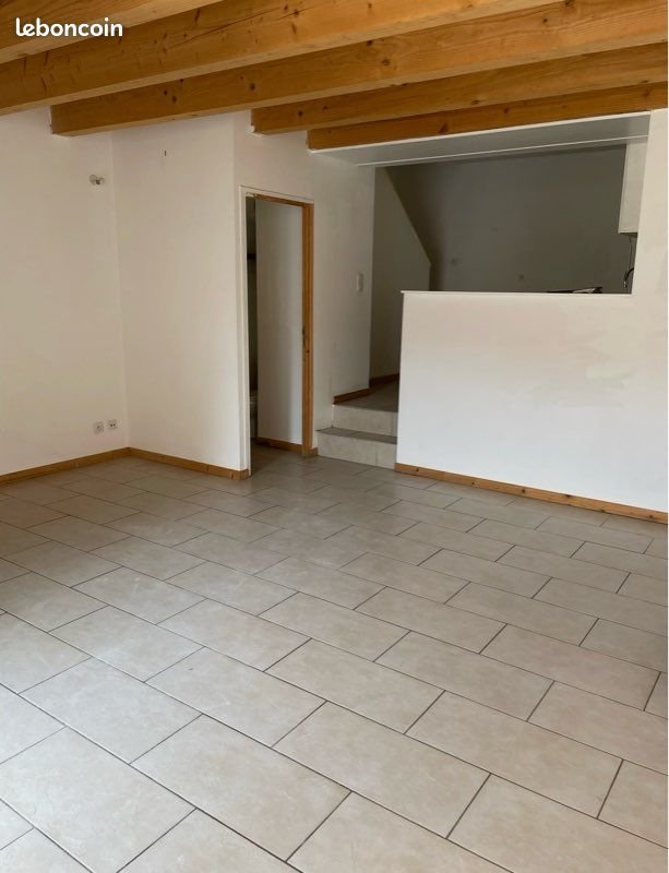 Maison à louer, 75m², Roussillon
