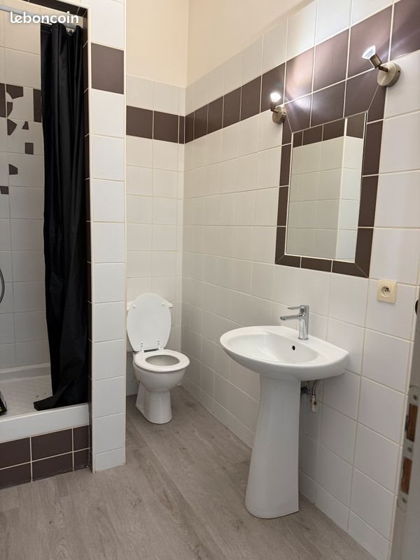 Appartement à louer, 45m², Aubenas