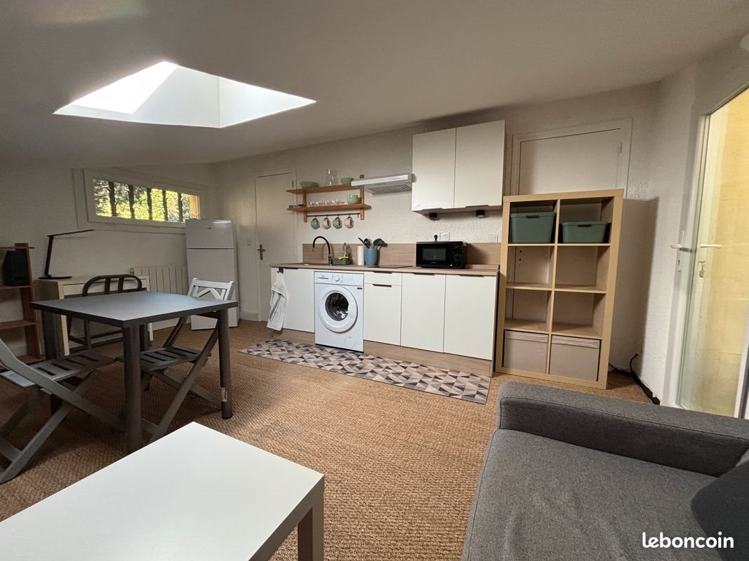 Appartement à louer, 25m², Nîmes
