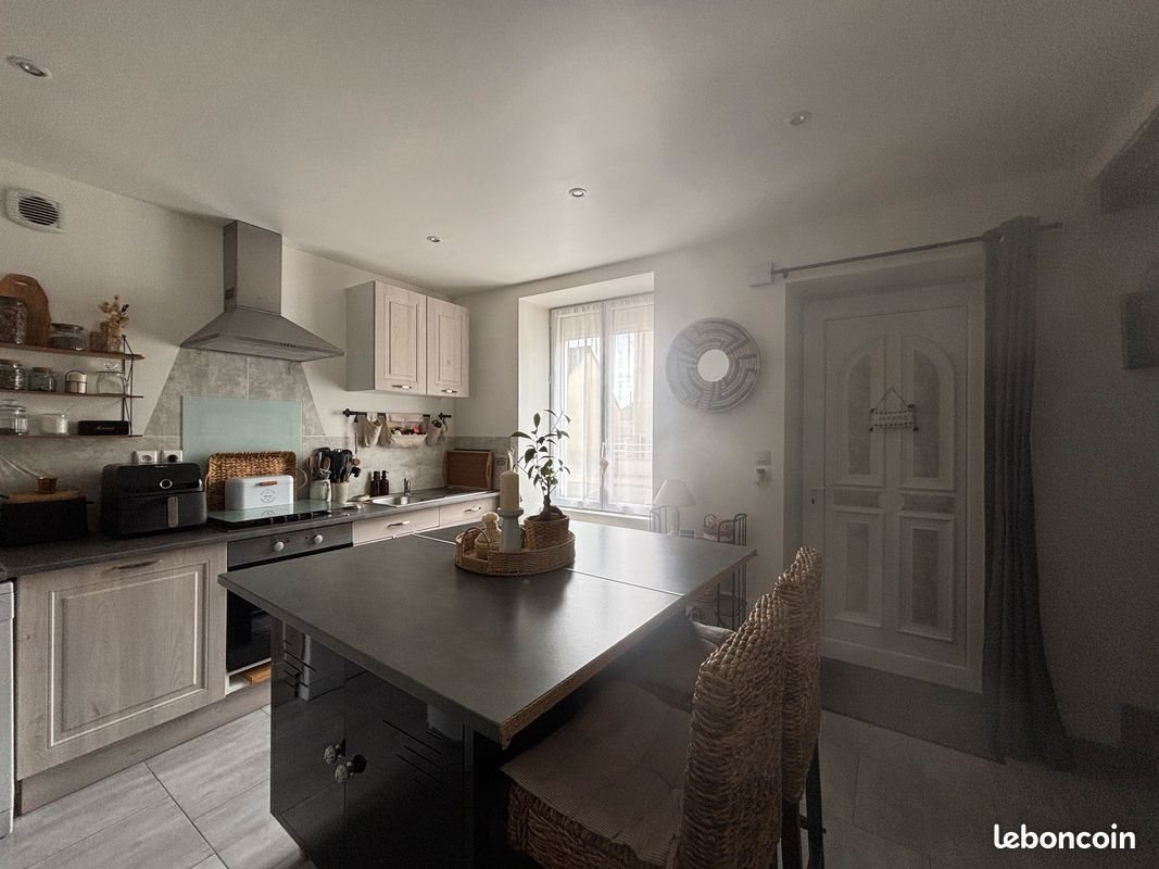 Maison à louer, 70m², Saint-Cosme-en-Vairais