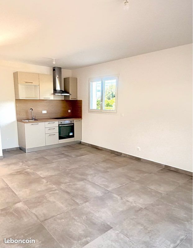 Appartement à louer, 45m², Venzolasca