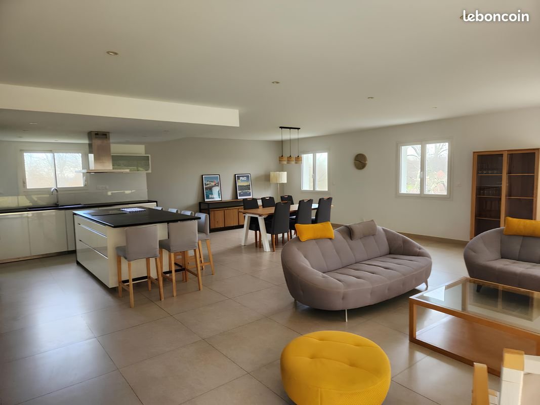 Maison à louer, 166m², Saint-Faust