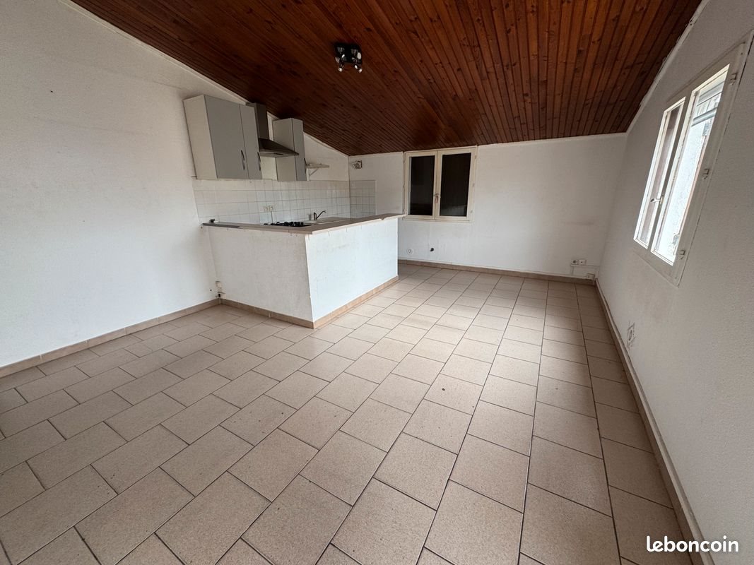 Appartement à louer, 65m², Saint-Gilles