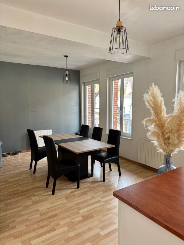 Appartement à louer, 80m², Houdain