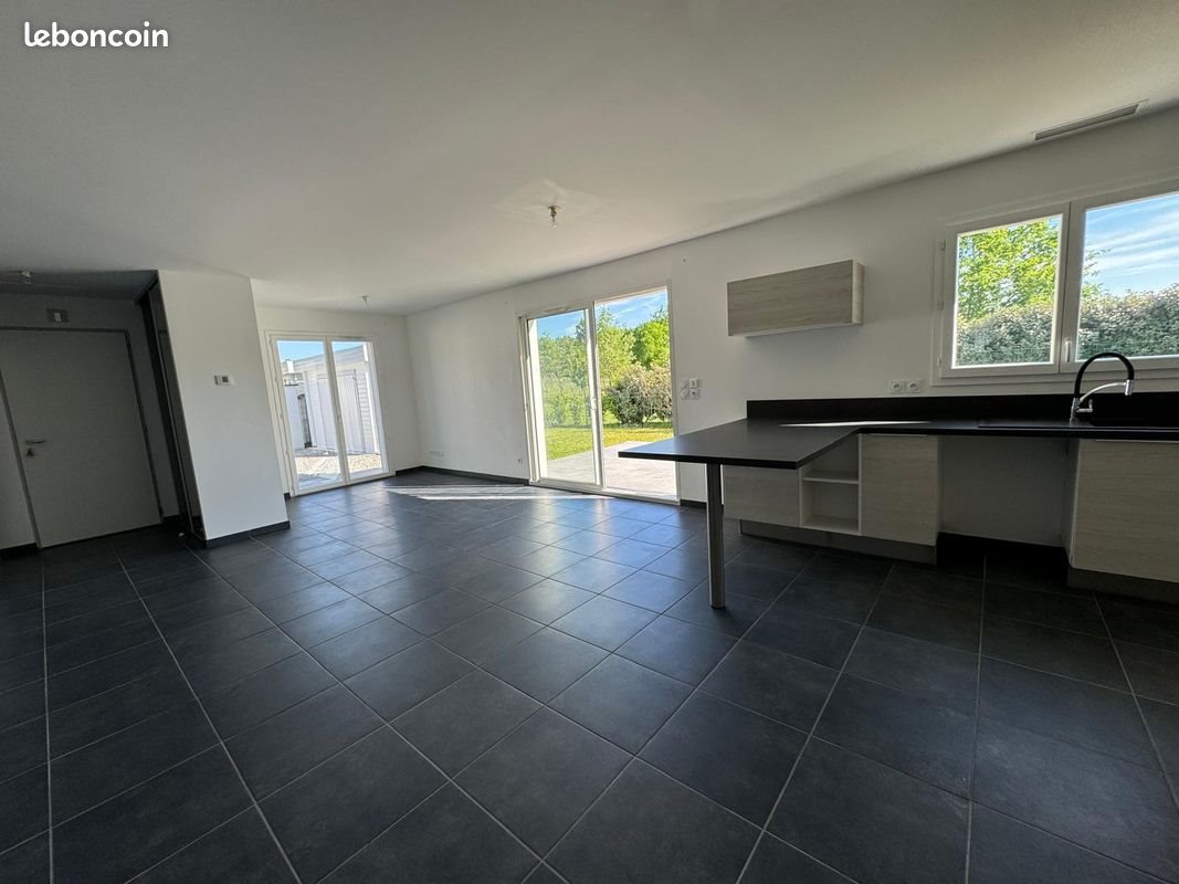 Maison à louer, 107m², Léognan