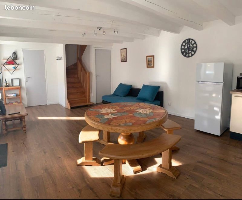 Maison à louer, 75m², Cublize