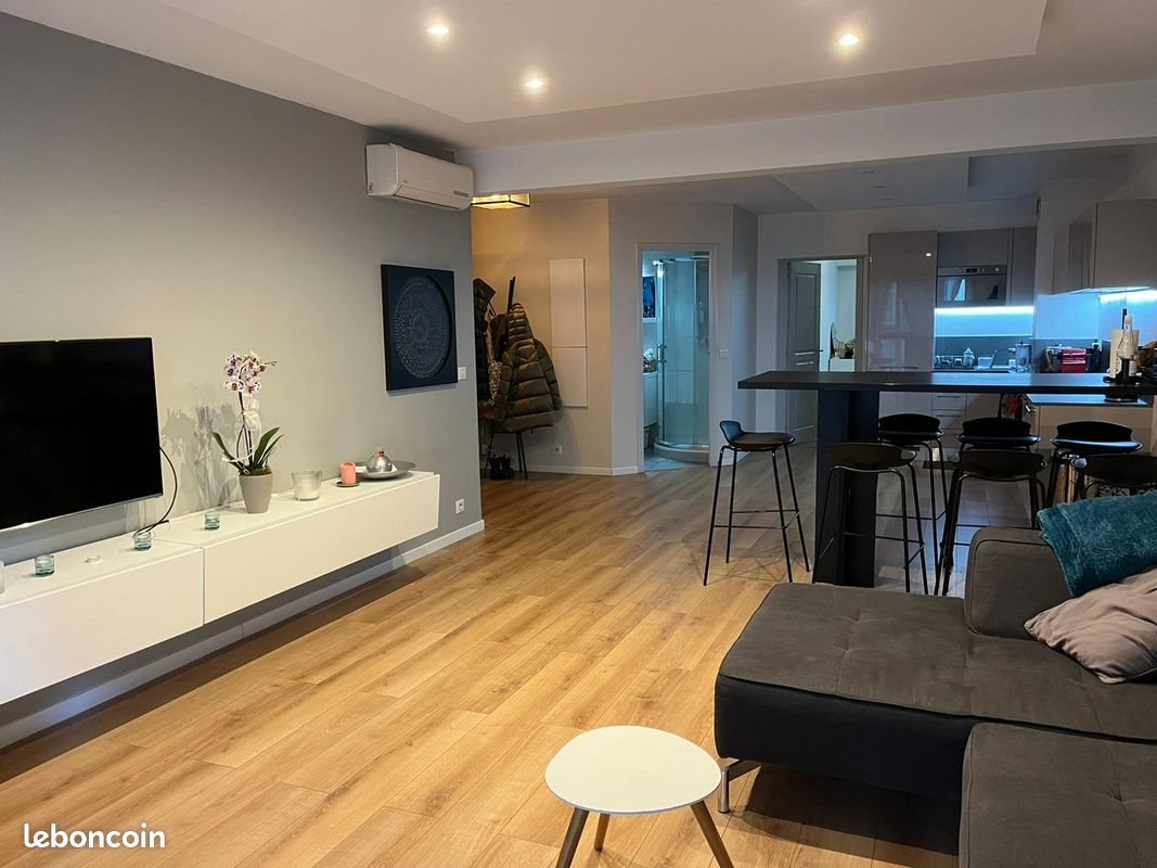 Appartement à louer, 77m², Nice