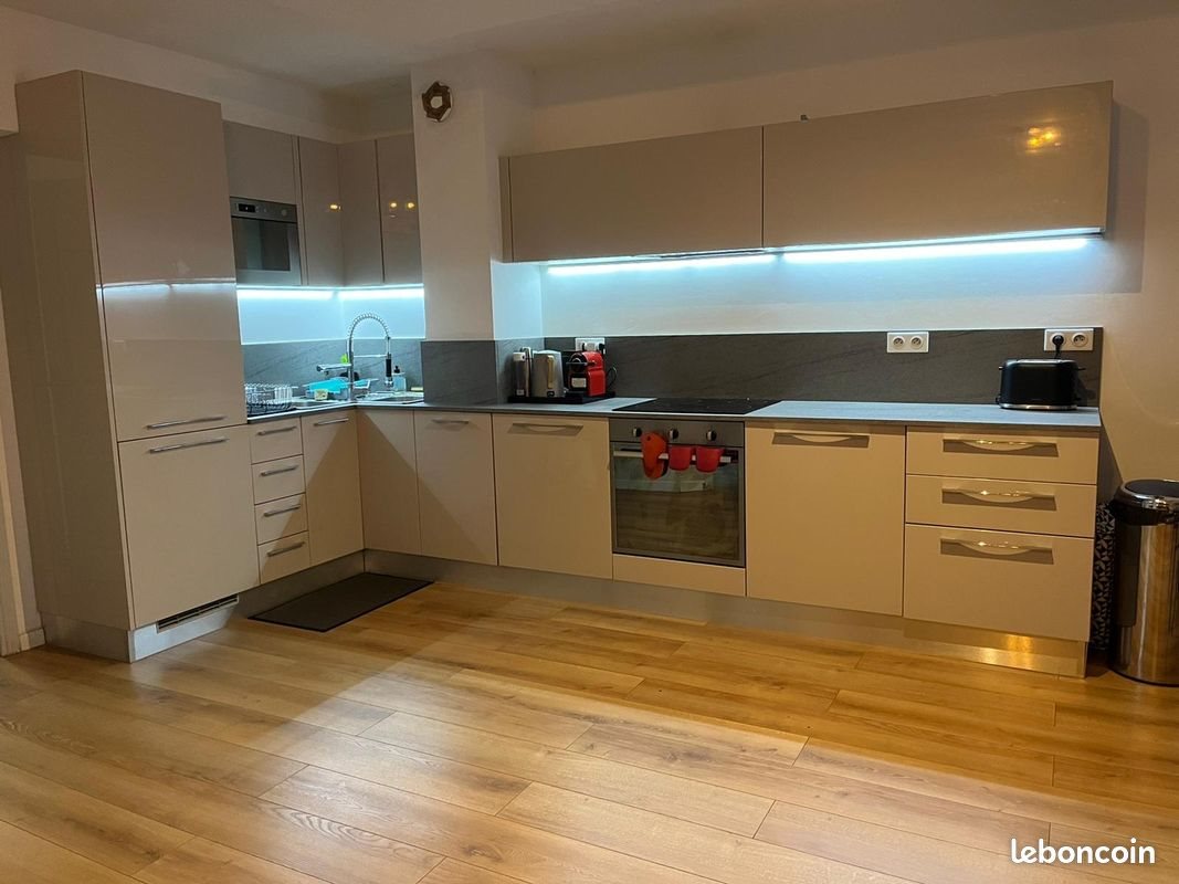 Appartement à louer, 77m², Nice