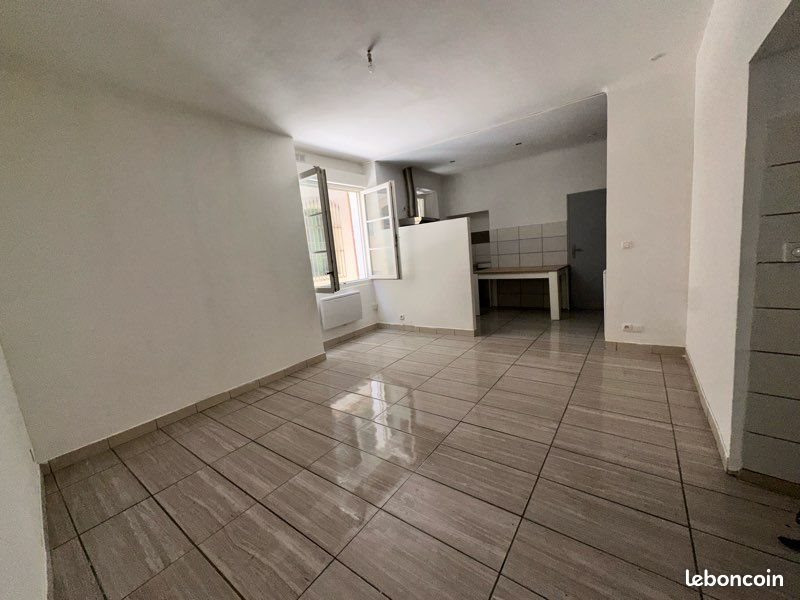 Appartement à louer, 60m², Apt