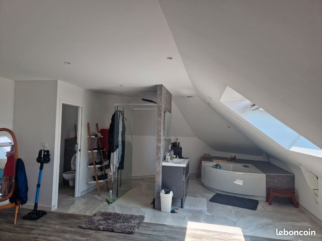 Maison à vendre, 215m², Montreuil-le-Gast