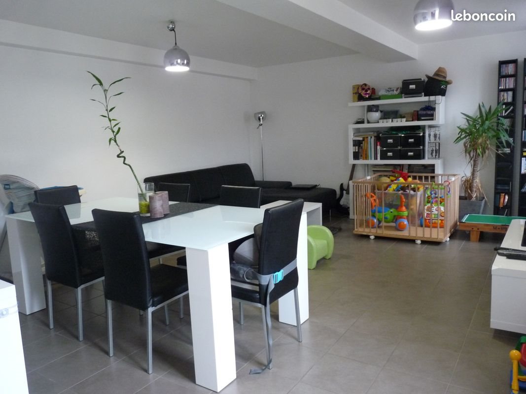 Appartement à louer, 93m², Saint-Trivier-sur-Moignans