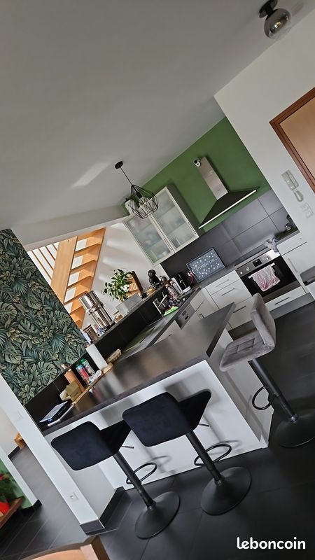 Appartement à louer, 140m², Henriville