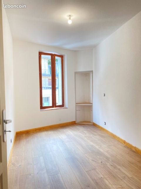 Appartement à louer, 75m², Apt