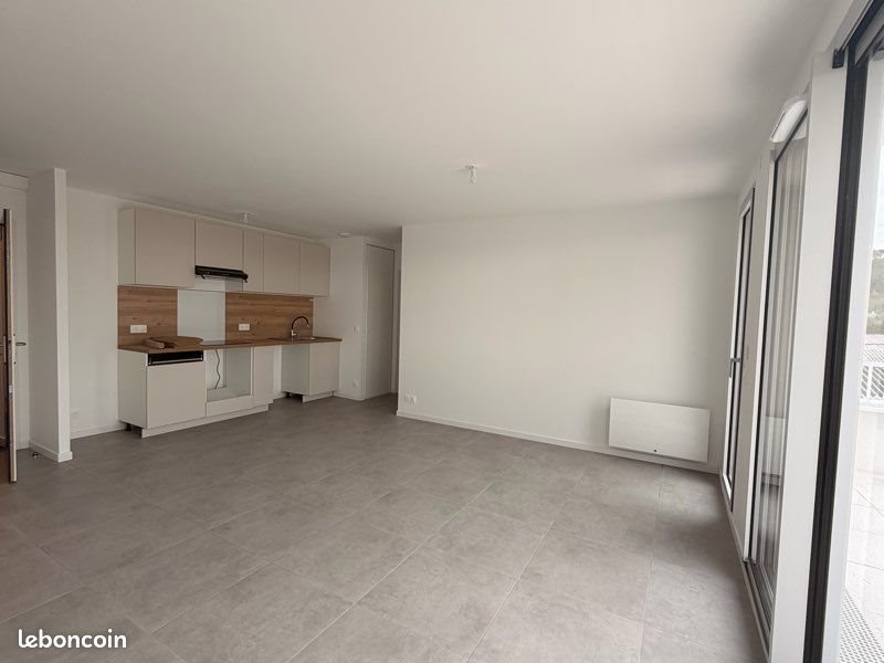 Appartement à louer, 61m², Cenon