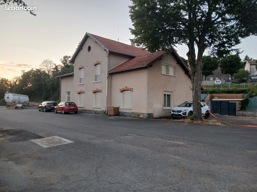 Appartement à louer, 90m², Saint-Just-la-Pendue