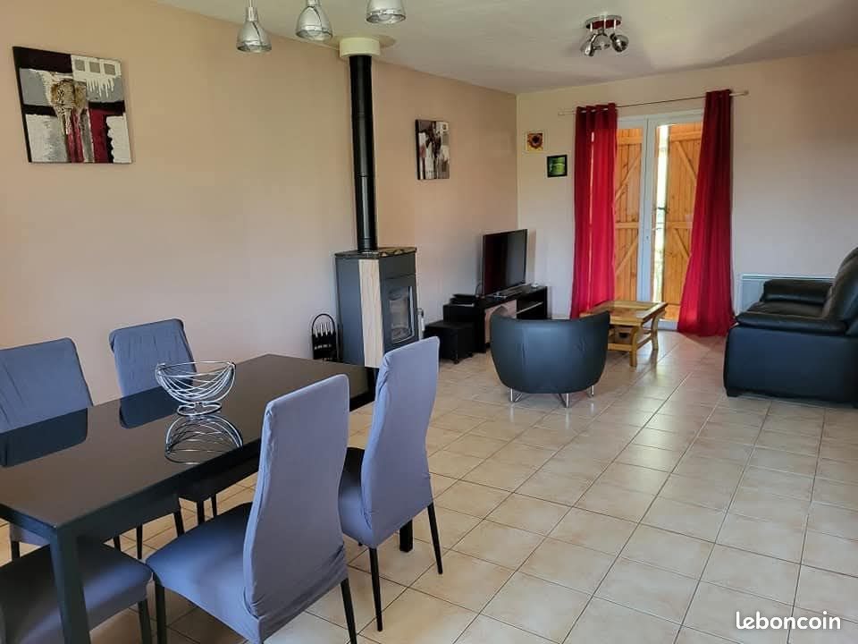 Maison à louer, 77m², Clairvaux-d'Aveyron