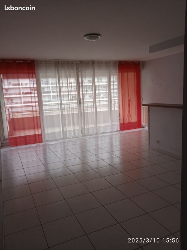 Appartement à louer, 67m², Marseille 8ème