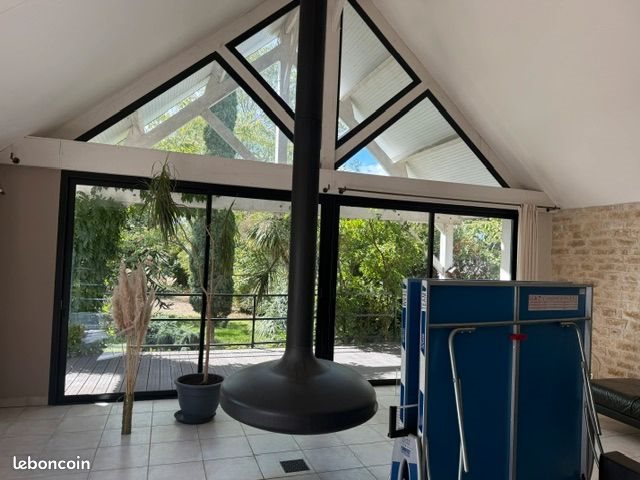 Maison à louer, 445m², Mésanger