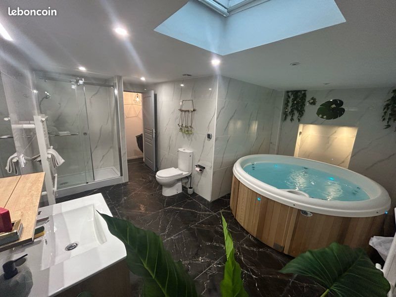 Appartement à louer, 70m², Sedan