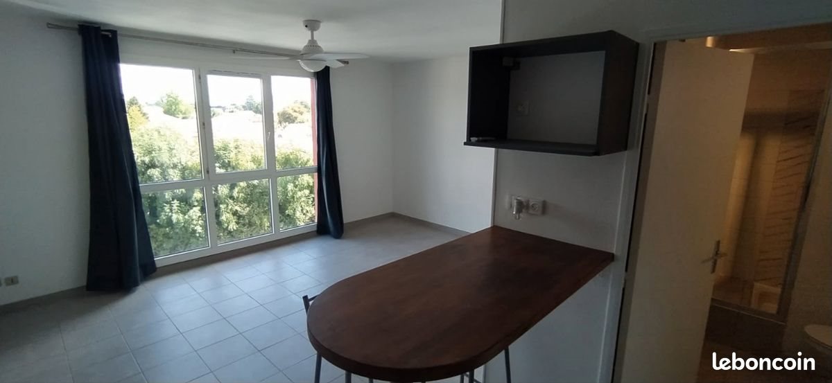 Appartement à louer, 29m², Lons